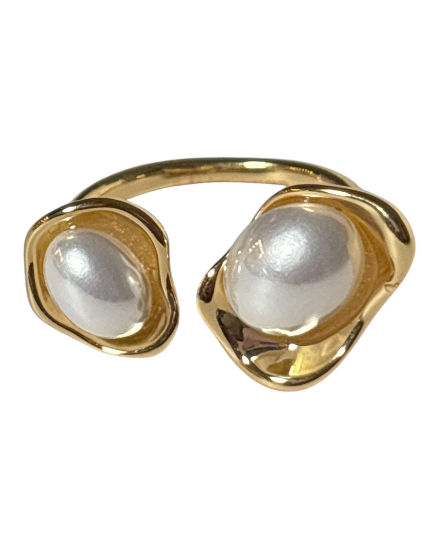 Luxe Pearl Wave Ring